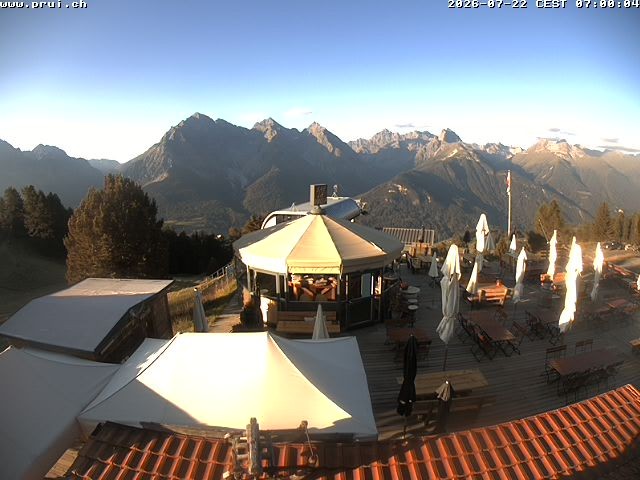 Archived image Webcam Scuol: mountain station chairlift "Prui", Ftan