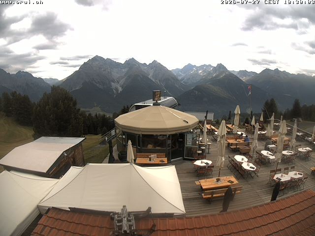 Archived image Webcam Scuol: mountain station chairlift "Prui", Ftan