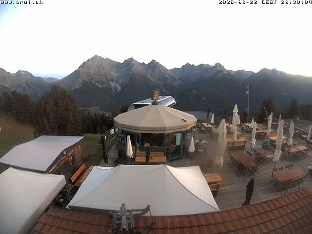 Archived image Webcam Scuol: mountain station chairlift "Prui", Ftan