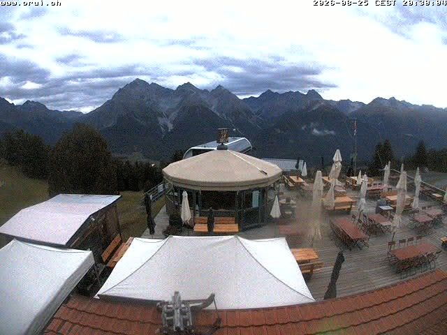 Archived image Webcam Scuol: mountain station chairlift "Prui", Ftan