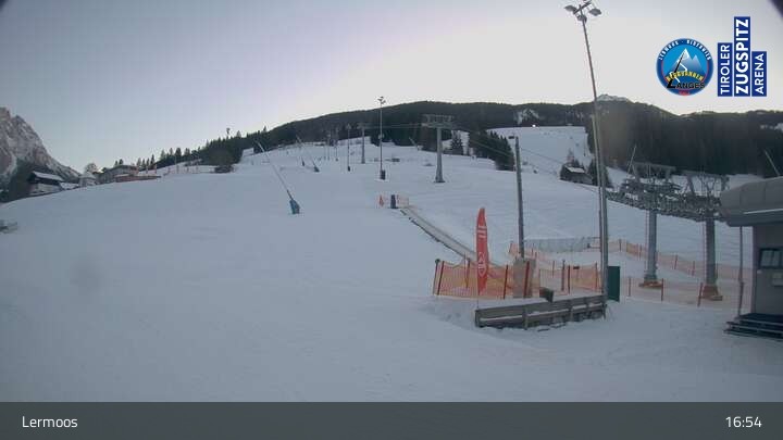 Archiv Foto Webcam Lermoos - Familyjet Talstation