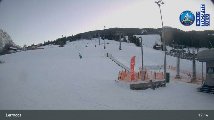 Archiv Foto Webcam Lermoos - Familyjet Talstation