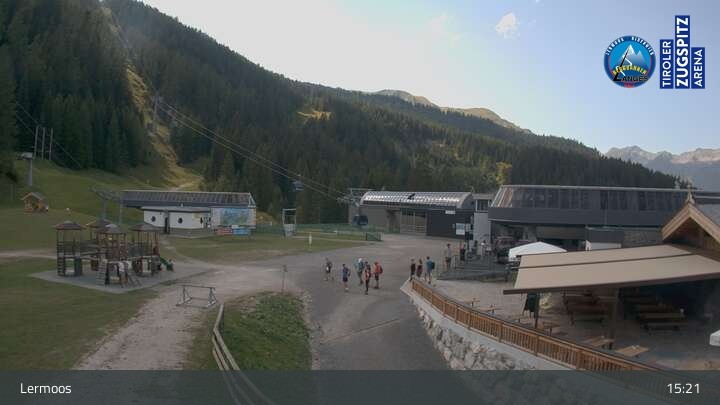 Archived image Webcam Lermoos - Hochmoos Express Top Station