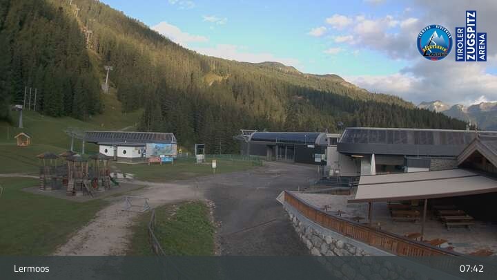 Archived image Webcam Lermoos - Hochmoos Express Top Station