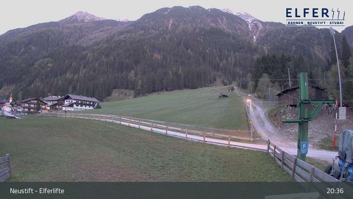 Archived image Webcam Krössbach (Neustift - Hochstubai)
