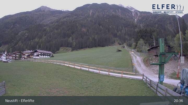 Archived image Webcam Krössbach (Neustift - Hochstubai)