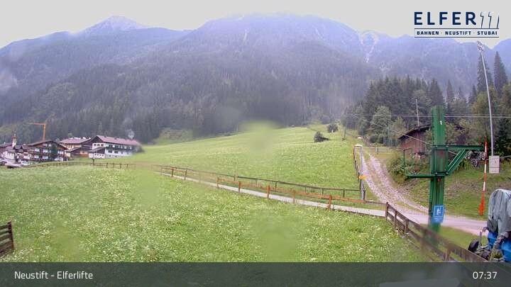 Archived image Webcam Krössbach (Neustift - Hochstubai)
