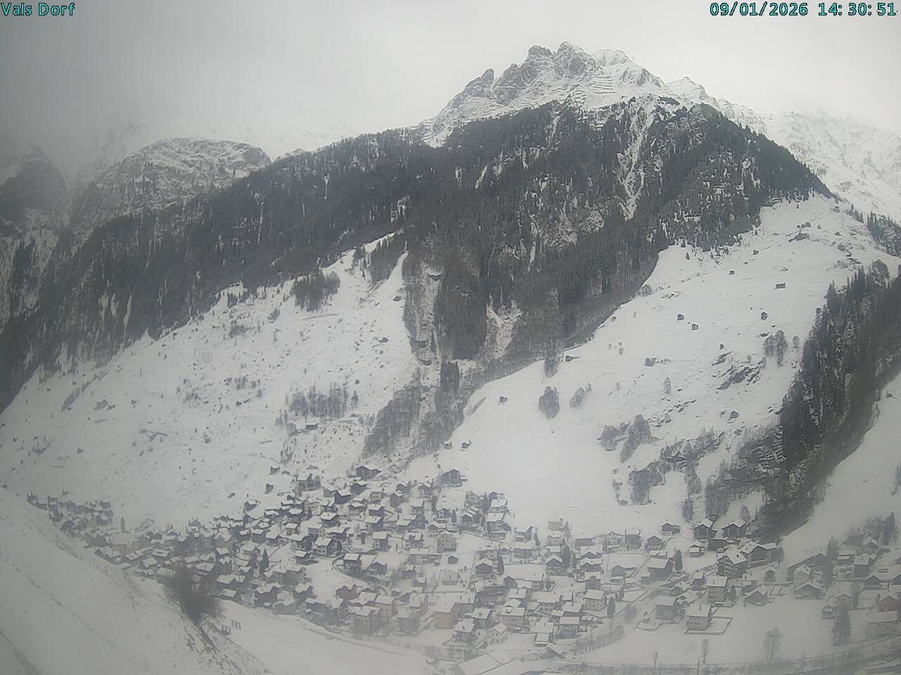 Archiv Foto Webcam Blick auf das Dorf Vals