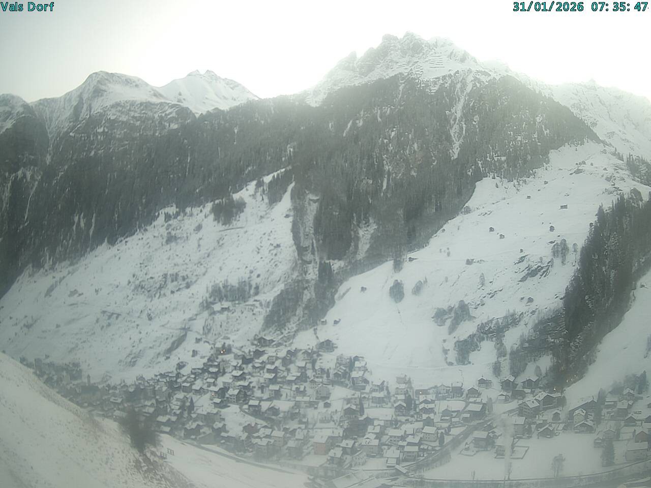 Archiv Foto Webcam Blick auf das Dorf Vals