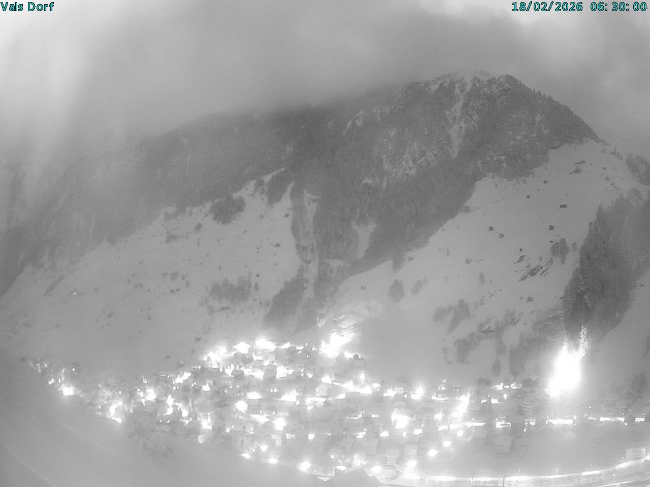 Archiv Foto Webcam Blick auf das Dorf Vals