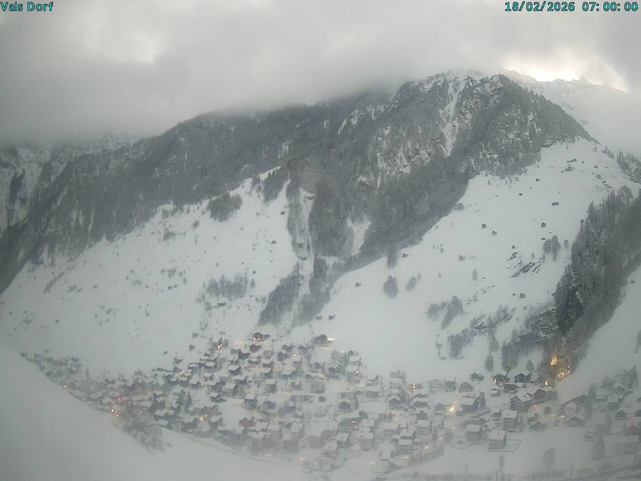 Archiv Foto Webcam Blick auf das Dorf Vals