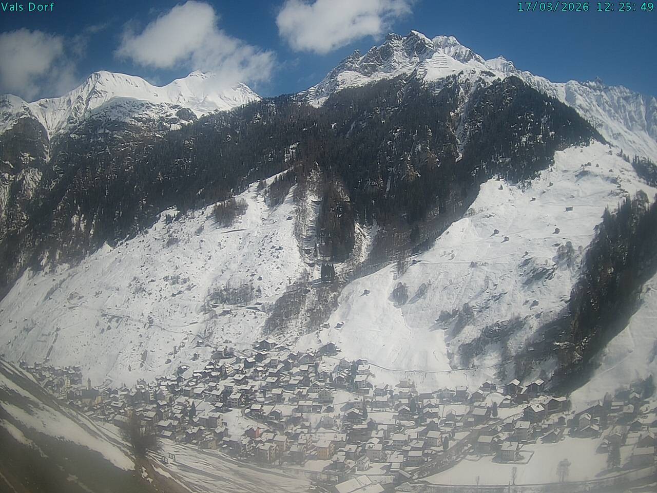 Archiv Foto Webcam Blick auf das Dorf Vals