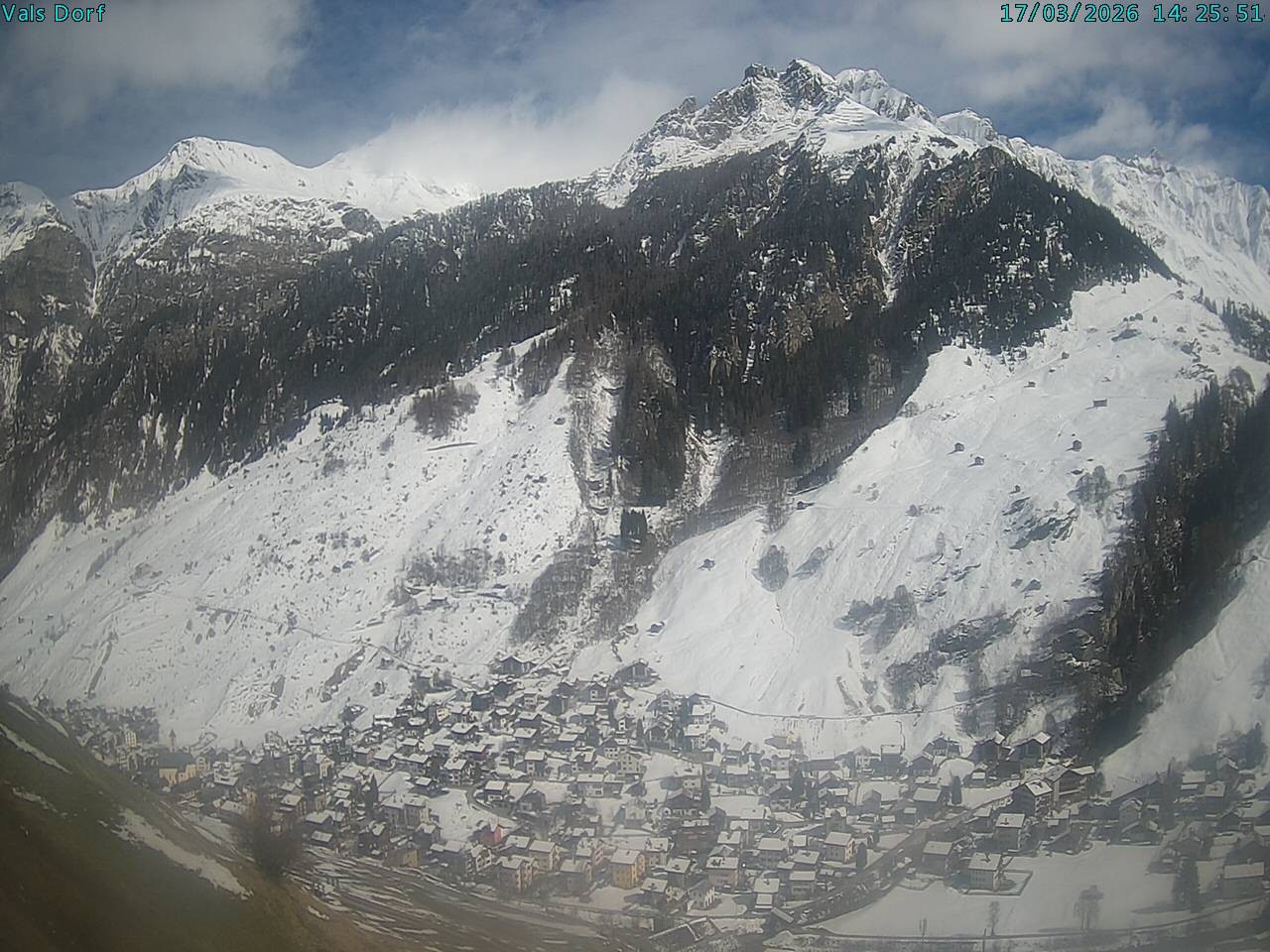 Archiv Foto Webcam Blick auf das Dorf Vals