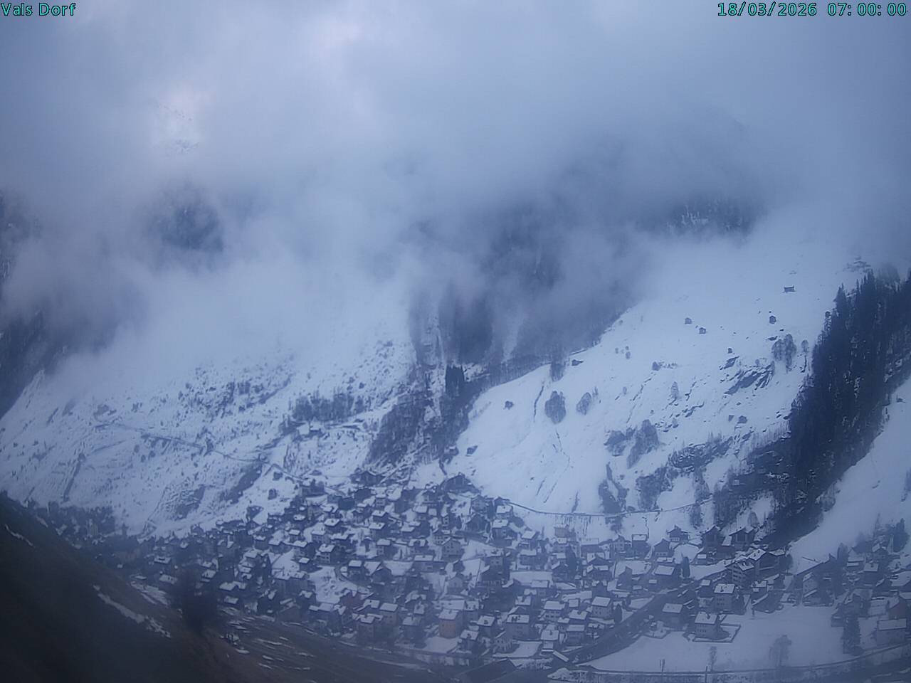 Archiv Foto Webcam Blick auf das Dorf Vals