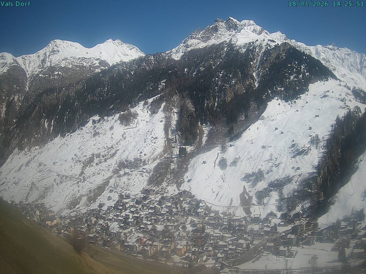 Archiv Foto Webcam Blick auf das Dorf Vals
