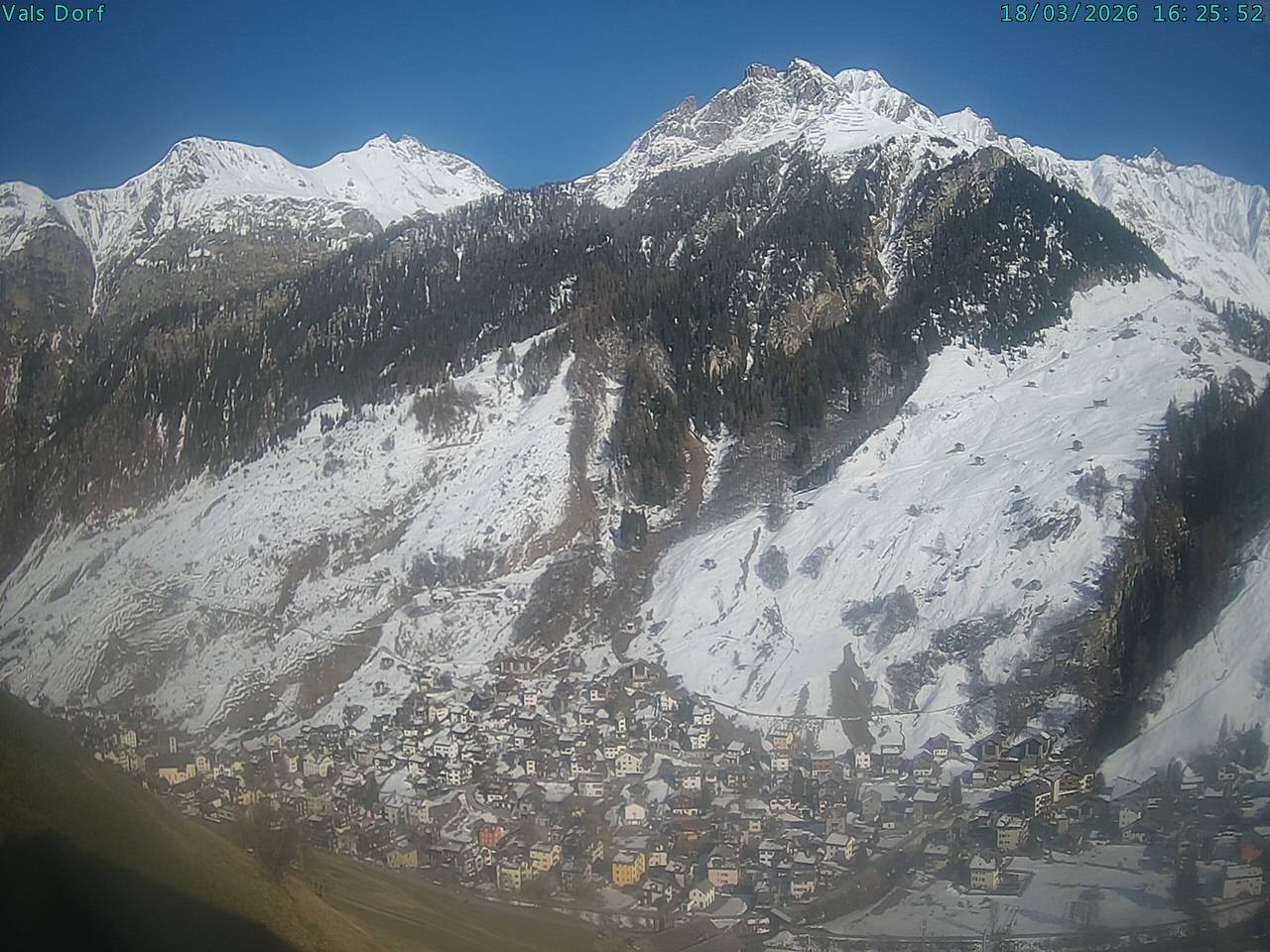 Archiv Foto Webcam Blick auf das Dorf Vals