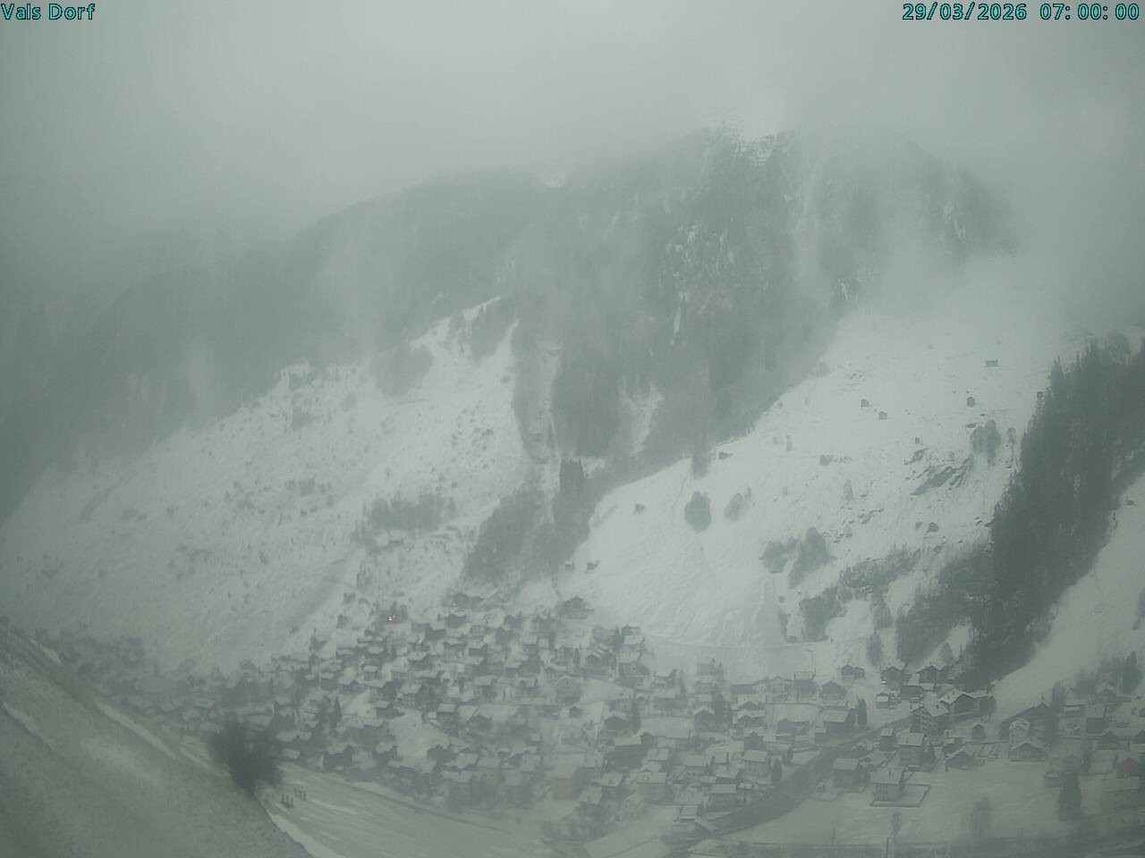 Archiv Foto Webcam Blick auf das Dorf Vals