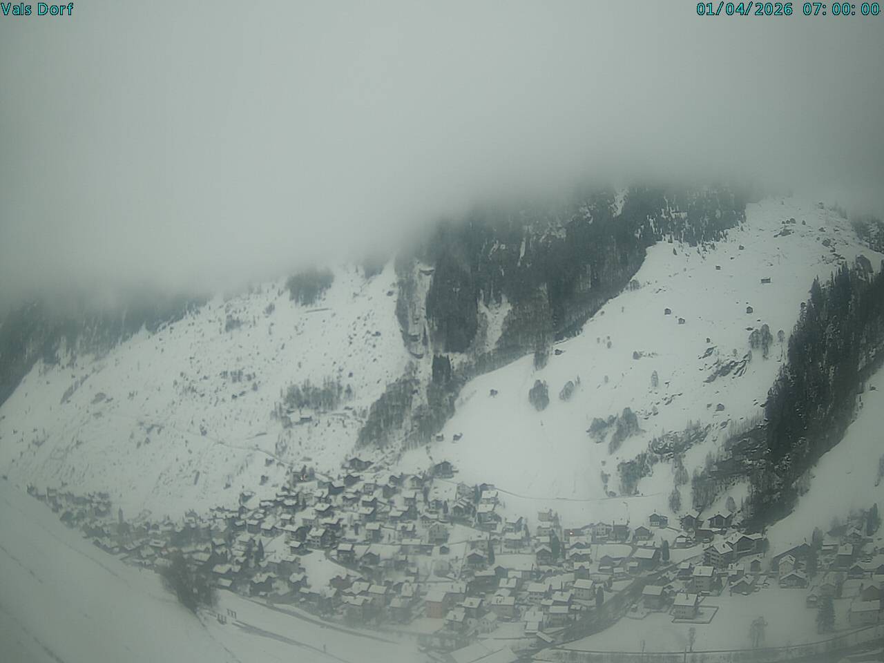 Archiv Foto Webcam Blick auf das Dorf Vals