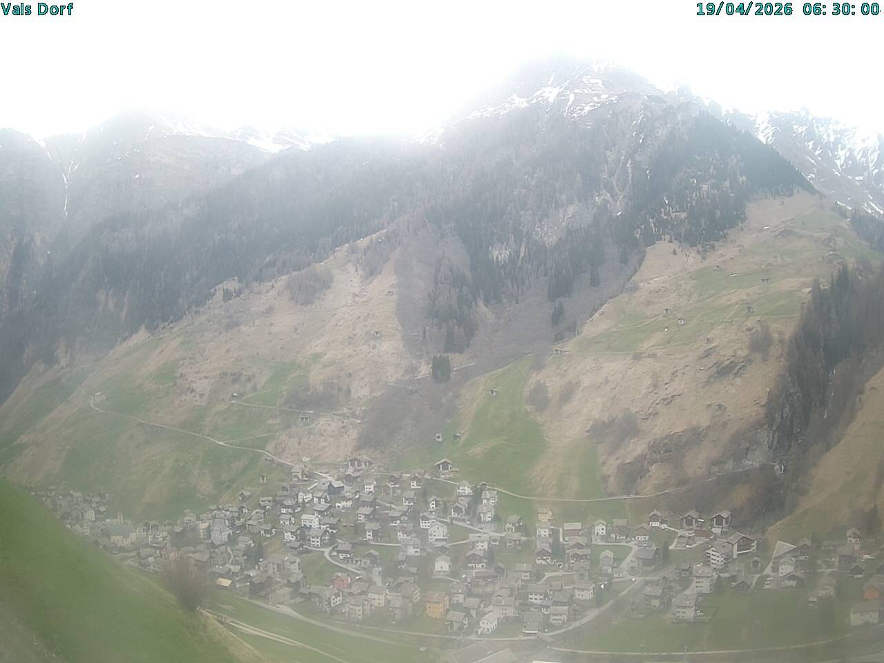 Archiv Foto Webcam Blick auf das Dorf Vals