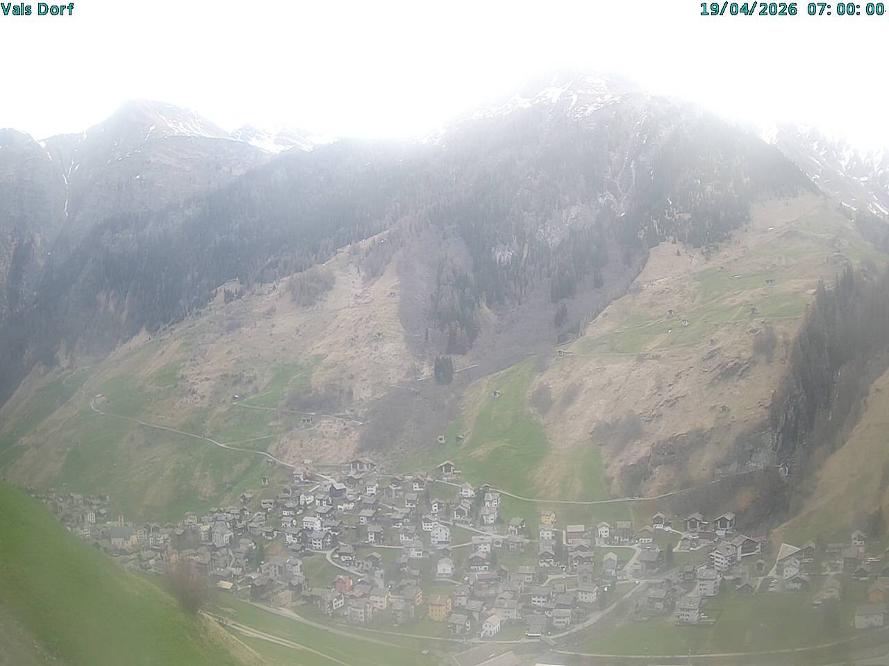 Archiv Foto Webcam Blick auf das Dorf Vals