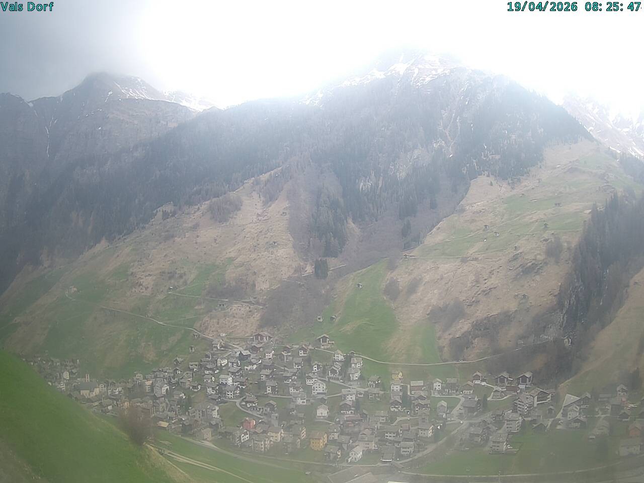 Archiv Foto Webcam Blick auf das Dorf Vals