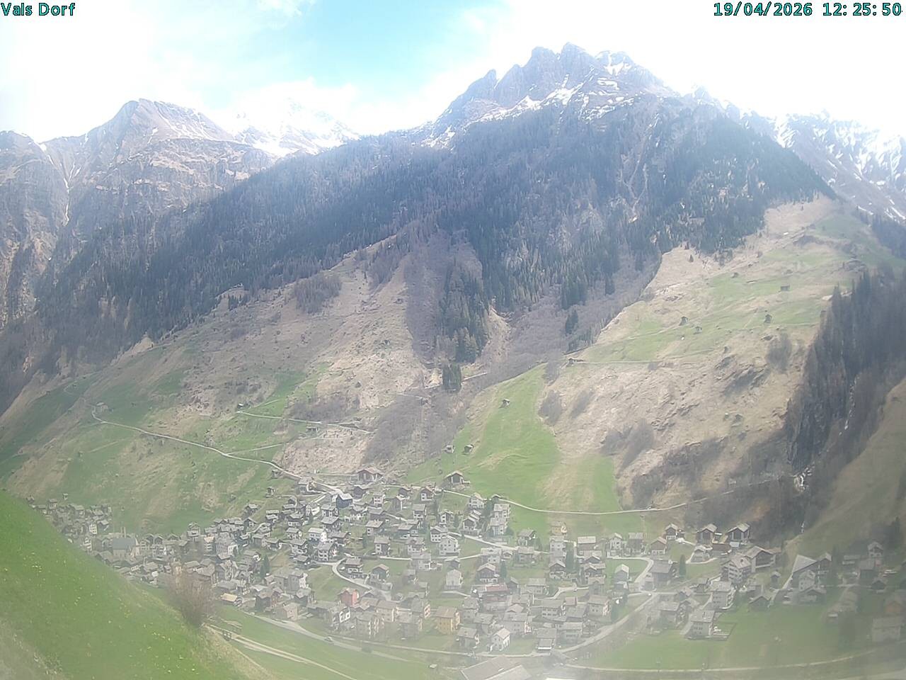 Archiv Foto Webcam Blick auf das Dorf Vals