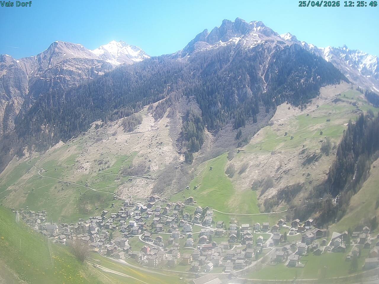 Archiv Foto Webcam Blick auf das Dorf Vals