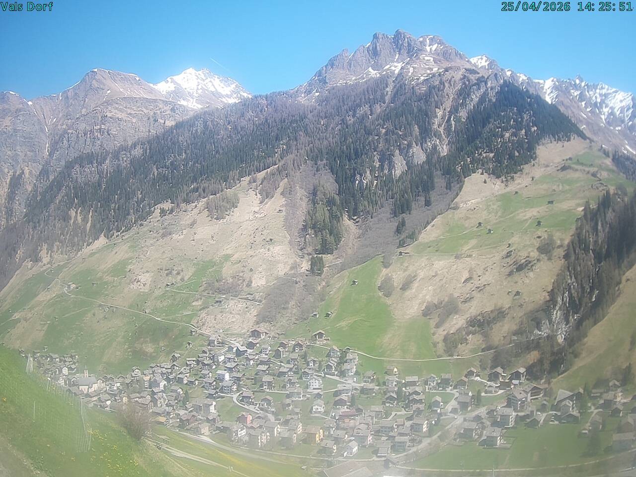 Archiv Foto Webcam Blick auf das Dorf Vals