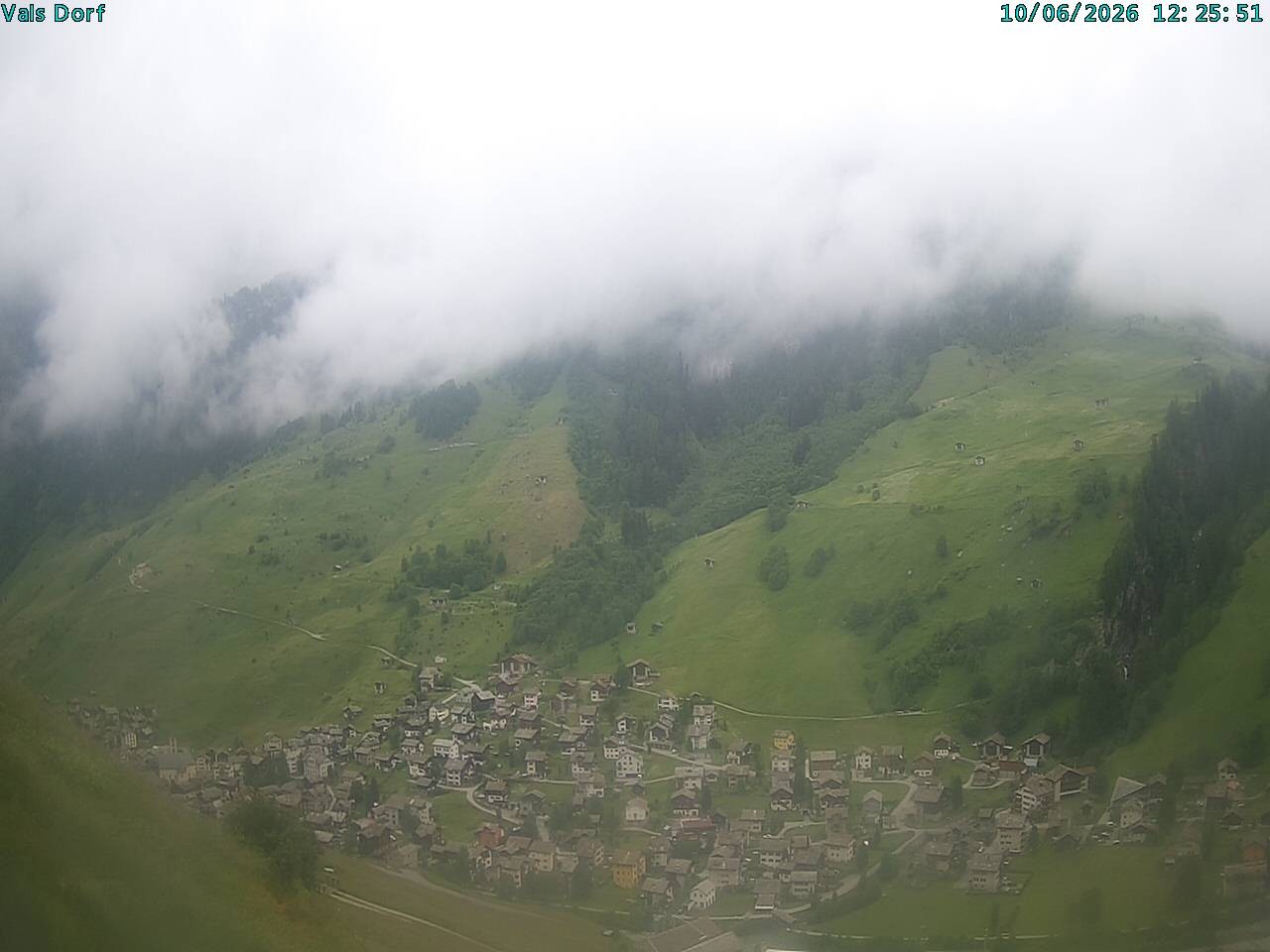 Archiv Foto Webcam Blick auf das Dorf Vals