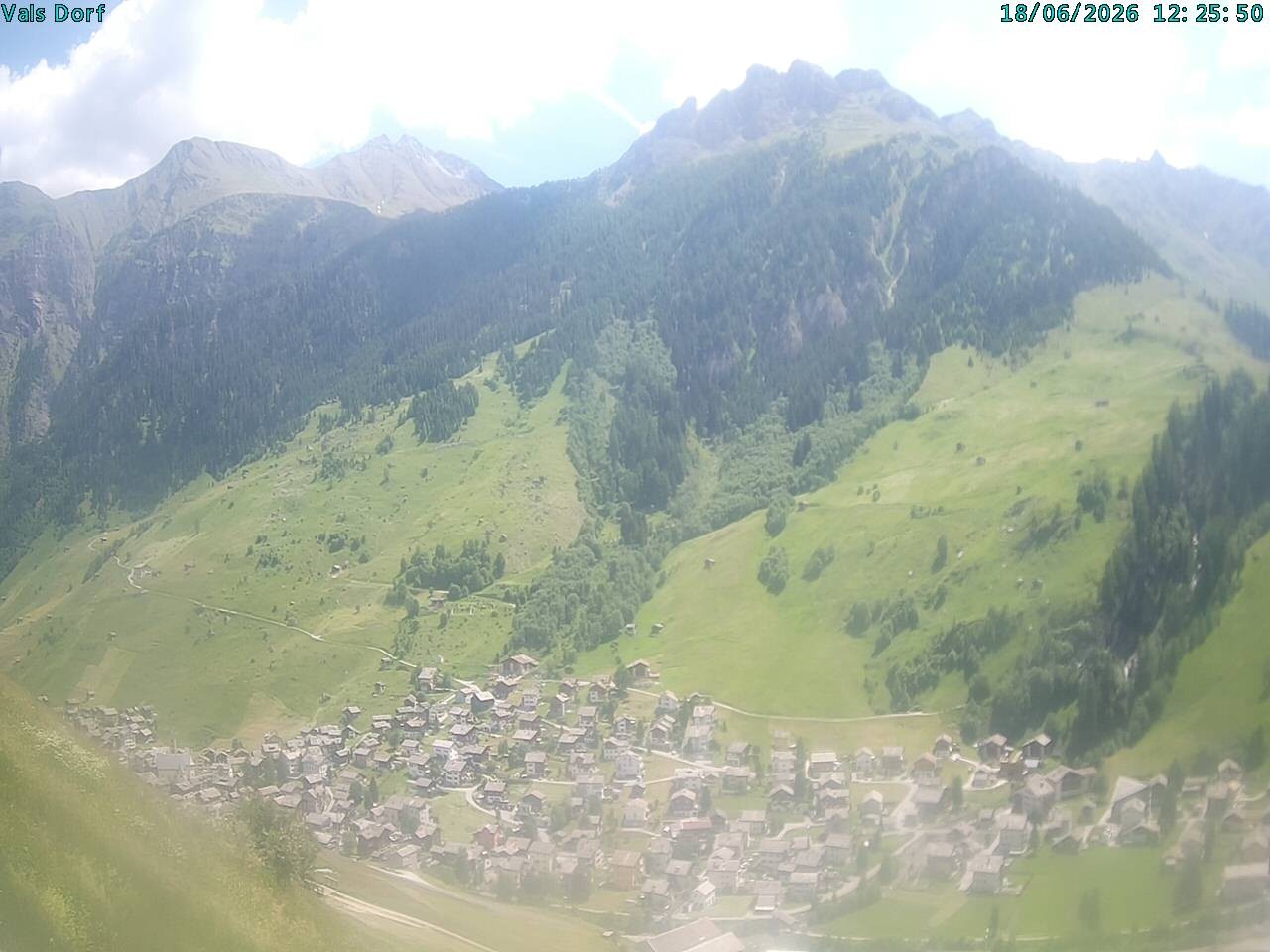 Archiv Foto Webcam Blick auf das Dorf Vals