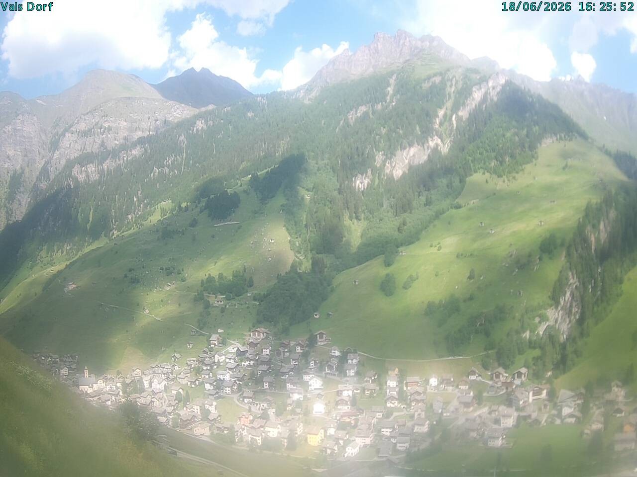 Archiv Foto Webcam Blick auf das Dorf Vals