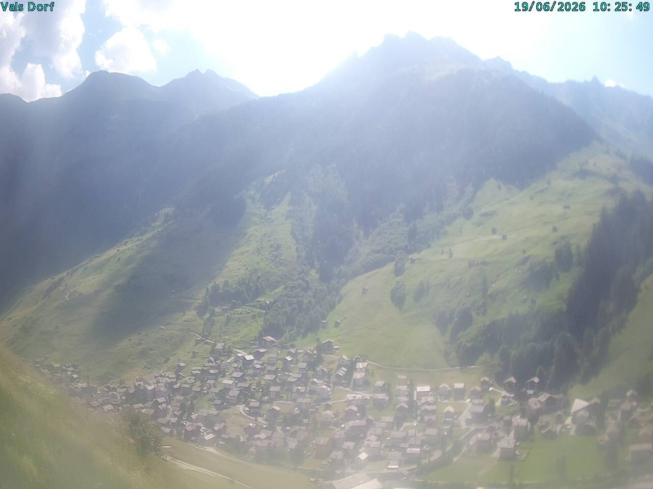 Archiv Foto Webcam Blick auf das Dorf Vals