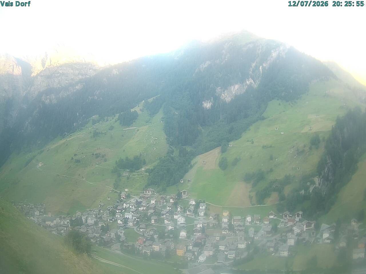Archiv Foto Webcam Blick auf das Dorf Vals