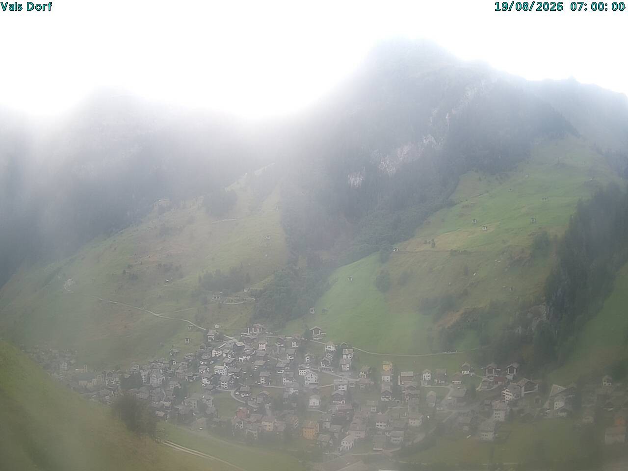 Archiv Foto Webcam Blick auf das Dorf Vals