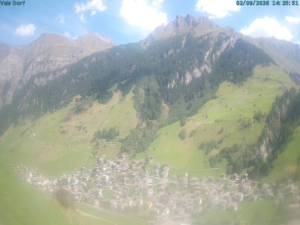 Archiv Foto Webcam Blick auf das Dorf Vals