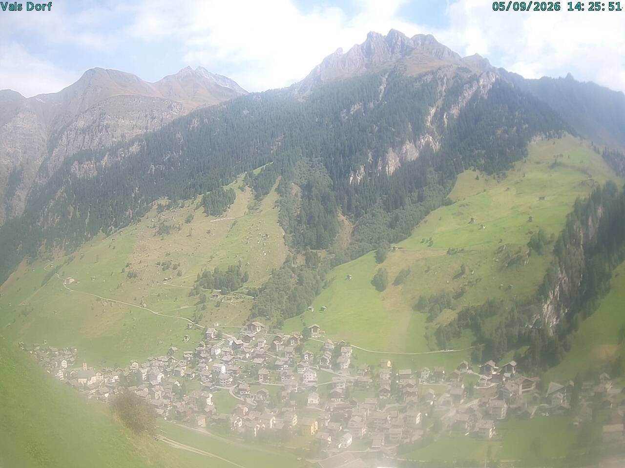 Archiv Foto Webcam Blick auf das Dorf Vals