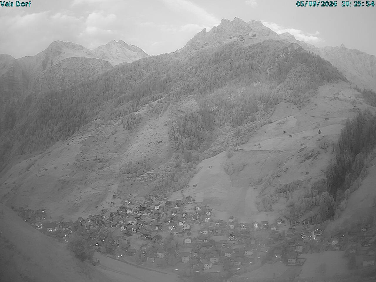 Archiv Foto Webcam Blick auf das Dorf Vals