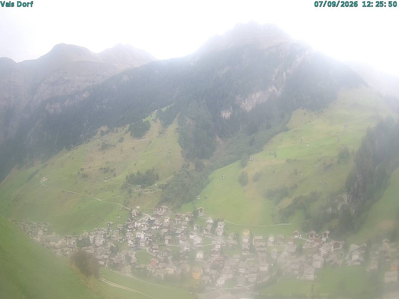 Archiv Foto Webcam Blick auf das Dorf Vals