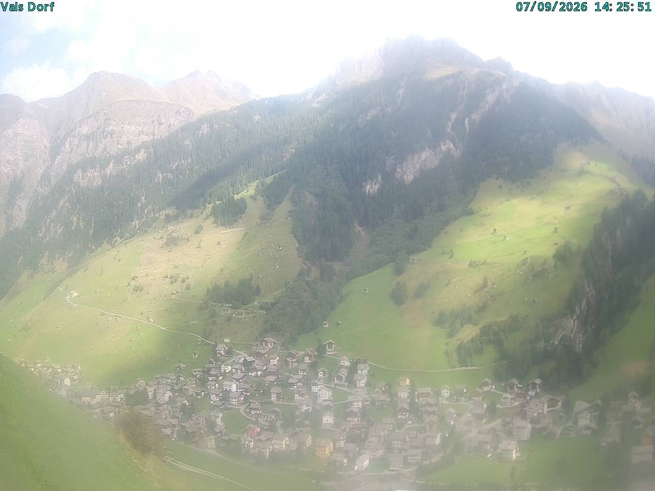 Archiv Foto Webcam Blick auf das Dorf Vals