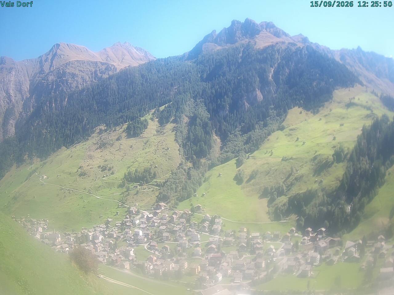 Archiv Foto Webcam Blick auf das Dorf Vals