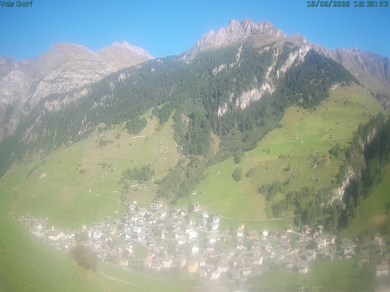 Archiv Foto Webcam Blick auf das Dorf Vals