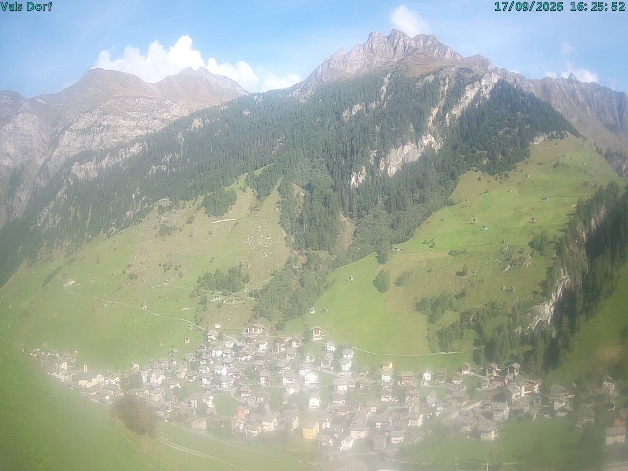 Archiv Foto Webcam Blick auf das Dorf Vals