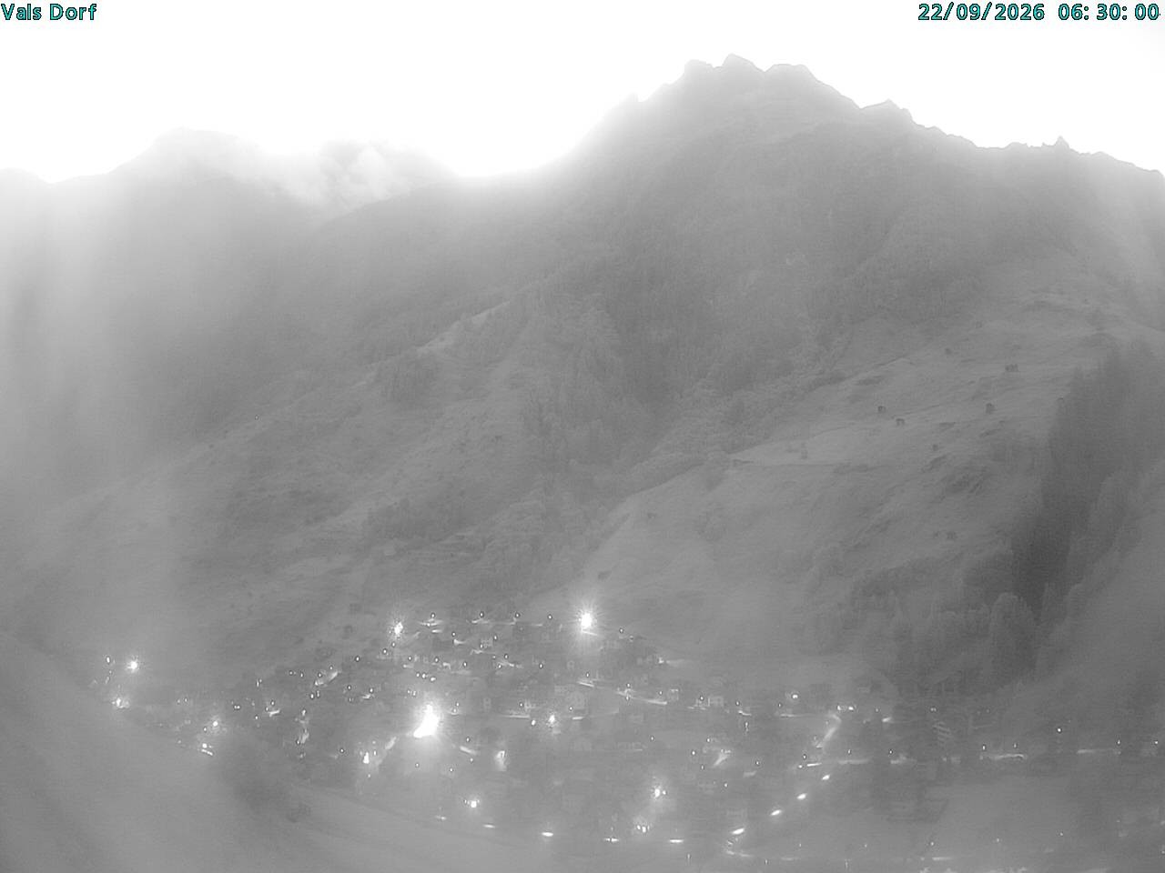 Archiv Foto Webcam Blick auf das Dorf Vals