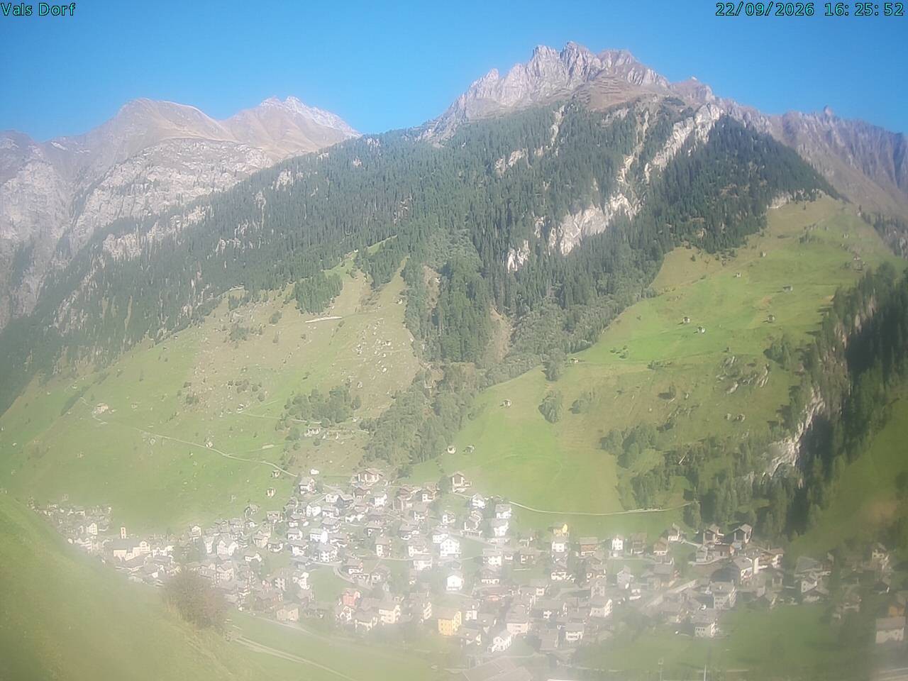 Archiv Foto Webcam Blick auf das Dorf Vals