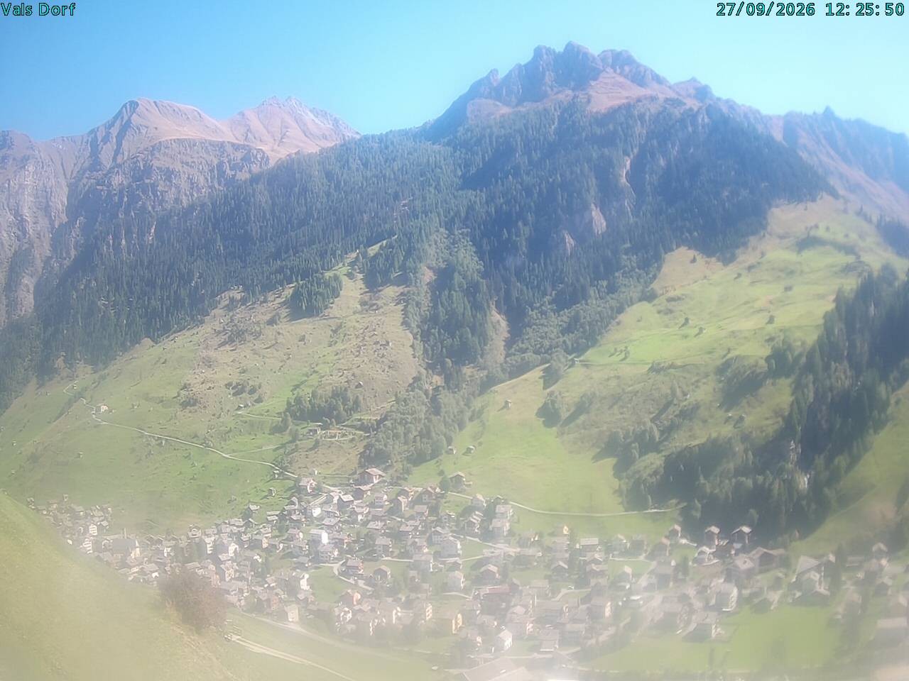 Archiv Foto Webcam Blick auf das Dorf Vals