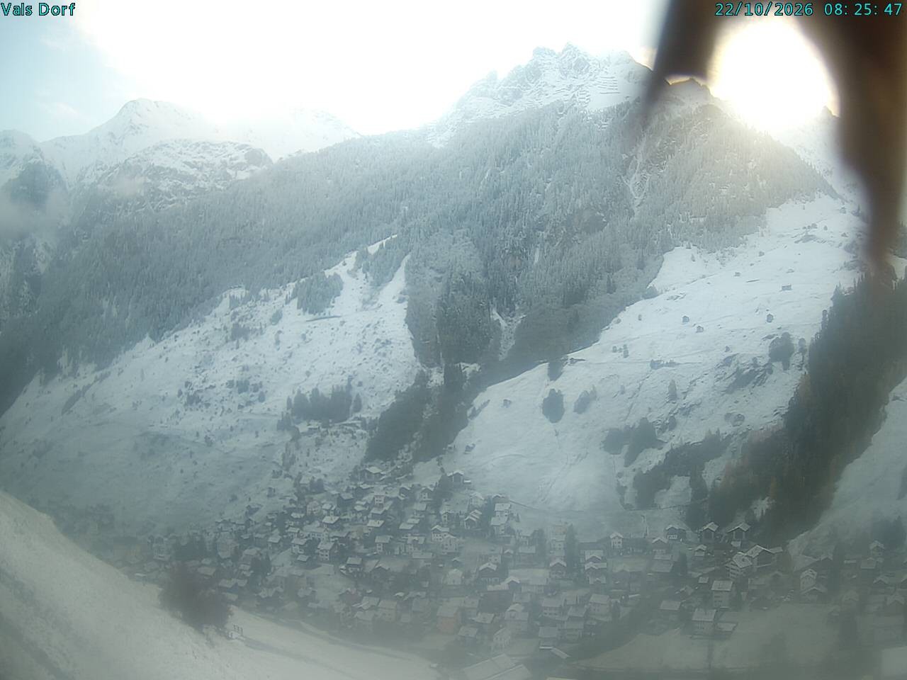 Archiv Foto Webcam Blick auf das Dorf Vals