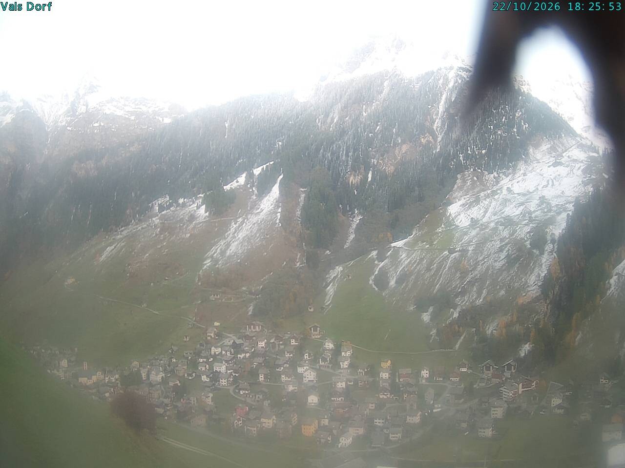 Archiv Foto Webcam Blick auf das Dorf Vals