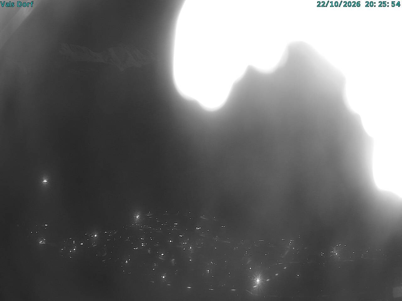 Archiv Foto Webcam Blick auf das Dorf Vals