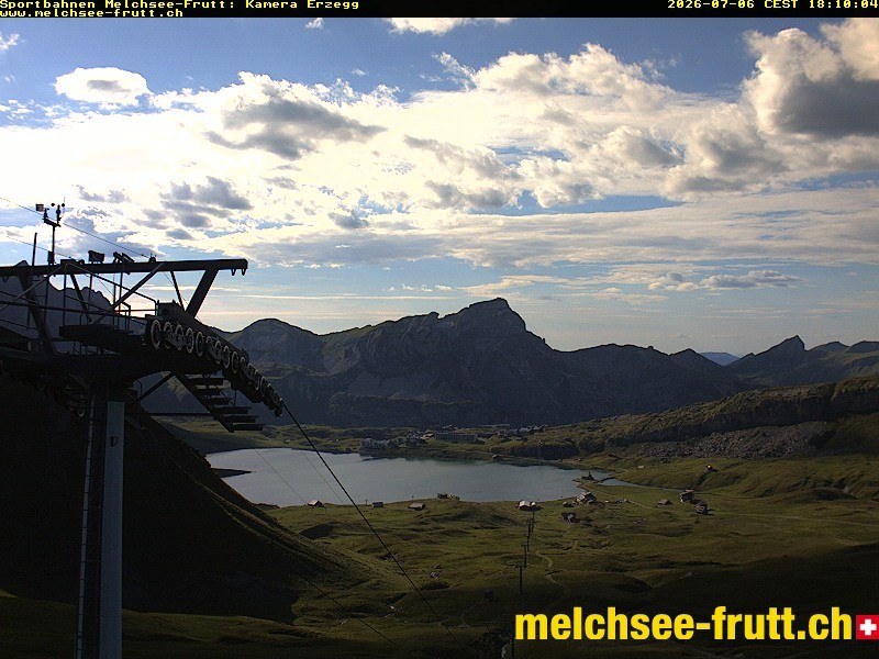 Archiv Foto Webcam Erzegg - Blick ins Tal