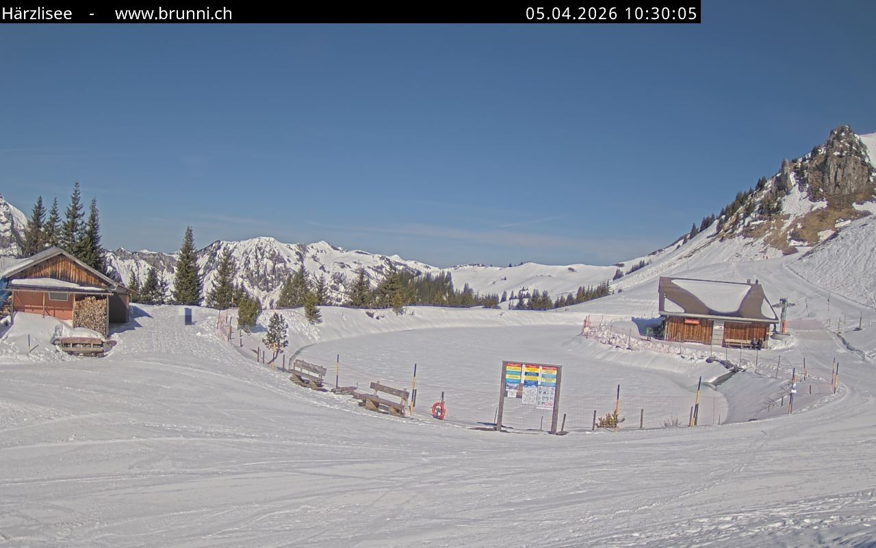 Archived image Webcam Engelberg Titlis: Lake Härzlisee